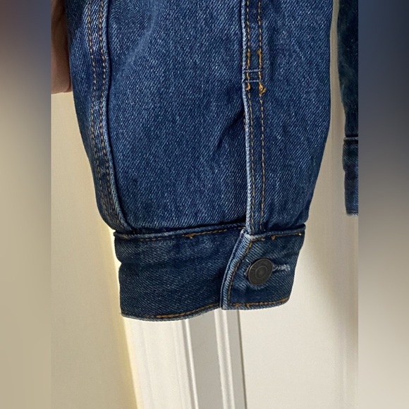 Abercrombie & Fitch Sherpa-Lined Trucker Denim Jacket - Picture 6 of 16